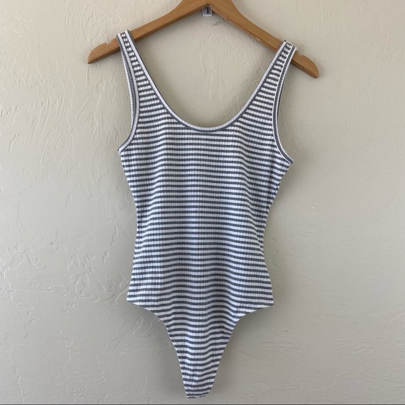 Wilfred Free Size Small Grey White Striped Scoop Neck Thong Body Suit Top - Picture 1 of 8